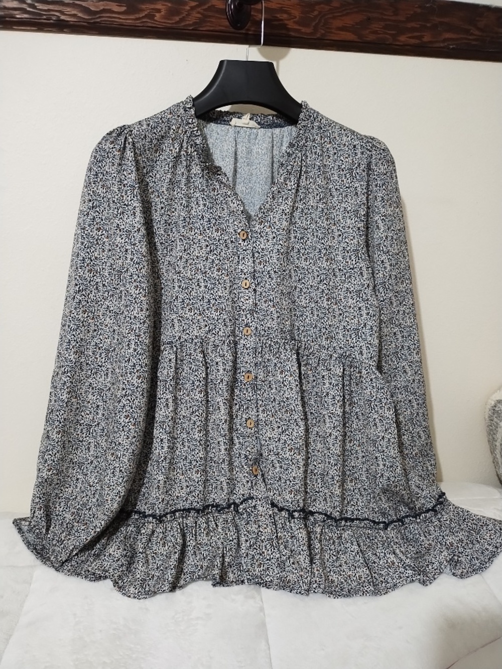 Easel Los Angels Tunic Size L
